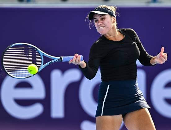 WTA, Tennis Damen QATAR OPEN TENNIS TOURNAMENT ROUND OF 64 Sofia Kenin of the United States competes in her round of 64 match against Ashlyn Krueger of the United States during the WTA Qatar TotalEnergies Open 2025 tennis tournament at the Khalifa International Tennis Complex in Doha, Qatar, on February 10, 2025. Copyright: xNOUSHADx