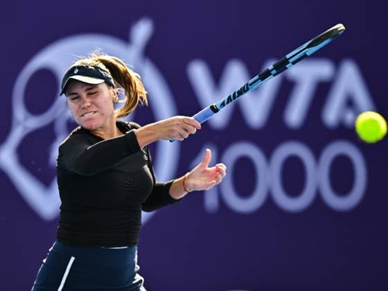 WTA, Tennis Damen QATAR OPEN TENNIS TOURNAMENT ROUND OF 64 Sofia Kenin of the United States competes in her round of 64 match against Ashlyn Krueger of the United States during the WTA Qatar TotalEnergies Open 2025 tennis tournament at the Khalifa International Tennis Complex in Doha, Qatar, on February 10, 2025. Copyright: xNOUSHADx