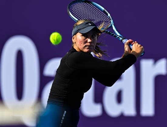WTA, Tennis Damen QATAR OPEN TENNIS TOURNAMENT ROUND OF 64 Sofia Kenin of the United States competes in her round of 64 match against Ashlyn Krueger of the United States during the WTA Qatar TotalEnergies Open 2025 tennis tournament at the Khalifa International Tennis Complex in Doha, Qatar, on February 10, 2025. Copyright: xNOUSHADx