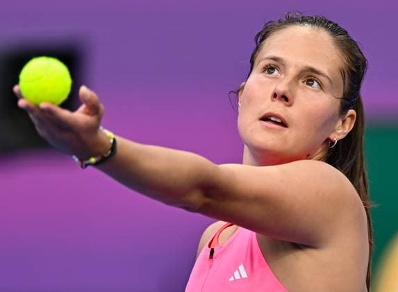 WTA, Tennis Damen QATAR OPEN TENNIS TOURNAMENT ROUND OF 64 Daria Kasatkina competes in her round of 64 match against Polina Kudermetova ahead of the WTA Qatar TotalEnergies Open 2025 tennis tournament at the Khalifa International Tennis Complex in Doha, Qatar, on February 10, 2025. Copyright: xNOUSHADx