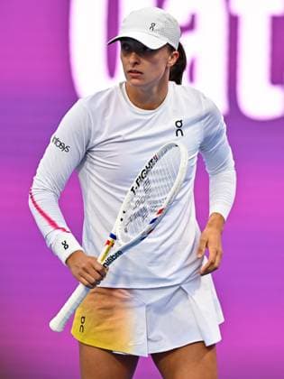 WTA, Tennis Damen QATAR OPEN TENNIS TOURNAMENT ROUND OF 64 Iga Swiatek of Poland competes in her round of 64 match against Maria Sakkari of Greece during the WTA Qatar TotalEnergies Open 2025 tennis tournament at the Khalifa International Tennis Complex in Doha, Qatar, on February 10, 2025. Copyright: xNOUSHADx