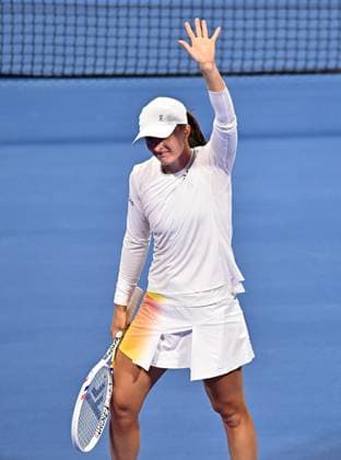 WTA, Tennis Damen QATAR OPEN TENNIS TOURNAMENT ROUND OF 64 Iga Swiatek of Poland celebrates after winning in her round of 32 match against Maria Sakkari of Greece during the WTA Qatar TotalEnergies Open 2025 tennis tournament at the Khalifa International Tennis Complex in Doha, Qatar, on February 10, 2025. Copyright: xNOUSHADx