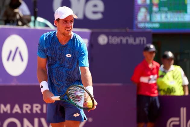Roberto Carballes Baena of Spain serves to Dusan Lajovic of Serbia during their first round match at the IEB+ Argentina Open 2025 at Buenos Aires Lawn Tennis Club February 10, 2025 in Buenos Aires, Argentina. (Photo by Camilla Stolen, Imago) Buenos Aires Argentina Copyright: xCamillaxStolenx L1010161