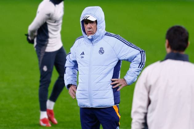February 10, 2025, Manchester, Manchester, ENGLAND: Carlo Ancelotti, head coach of Real Madrid, looks on during the UEFA Champions League 2024 25 League Knockout Play-off First Leg Training And press conference, PK, Pressekonferenz at Manchester City Stadium on February 10, 2025 in Manchester, England. Manchester ENGLAND - ZUMAa181 20250210_zaa_a181_144 Copyright: xDennisxAgyemanx