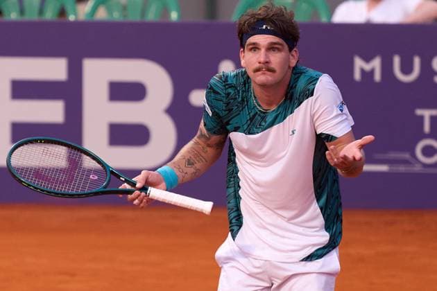Sport Bilder des Tages Thiago Seyboth Wild of Brazil reacts to a point against Facundo Diaz Acosta of Argentina during their first round match at the IEB+ Argentina Open 2025 at Buenos Aires Lawn Tennis Club February 10, 2025 in Buenos Aires, Argentina. (Photo by Camilla Stolen, Imago) Buenos Aires Argentina Copyright: xCamillaxStolenx L1020200