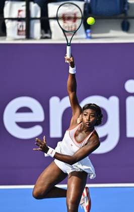 WTA, Tennis Damen QATAR OPEN TENNIS TOURNAMENT ROUND OF 32 Alycia Parks of the United States competes in her round of 32 match against Sofia Kenin of the United States during the WTA Qatar TotalEnergies Open 2025 tennis tournament at the Khalifa International Tennis Complex in Doha, Qatar, on February 11, 2025. Copyright: xNOUSHADx