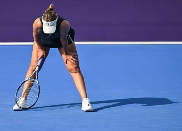 WTA, Tennis Damen QATAR OPEN TENNIS TOURNAMENT ROUND OF 32 Sofia Kenin of the United States competes in her round of 32 match against Alycia Parks of the United States during the WTA Qatar TotalEnergies Open 2025 tennis tournament at the Khalifa International Tennis Complex in Doha, Qatar, on February 11, 2025. Copyright: xNOUSHADx