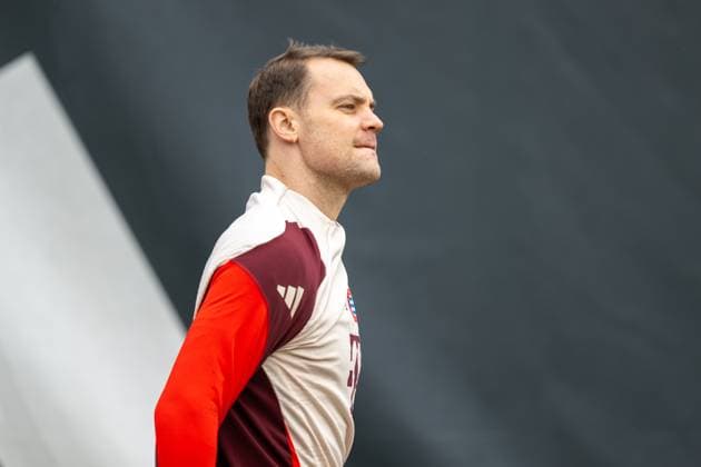 Manuel Neuer 1 FC Bayern Muenchen , final training before the UEFA Champions League match against Celtic Glasgow, season 2024 2025 at Saebener Strasse 11 02 2025 DFB regulations prohibit any use of photographs as image sequences and or quasi video Muenchen Bayern Germany Copyright: xkolbert-press UlrichxGamelx