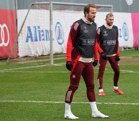 Harry Kane FC Bayern Muenchen, 09 , with Konrad Laimer FC Bayern Muenchen, 27 , GER, Final training, FC Bayern Muenchen, Football, UEFA Champions League, Play offs, 2024 2025 season, 11 02 2025, GER, Final training, FC Bayern Muenchen, Football, UEFA Champions League, Play offs, 2024 2025 season, 11 02 2025 Muenchen Copyright: xEibner-Pressefoto JennixMaulx EP_JML