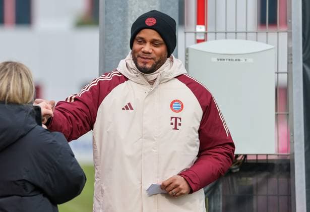 Vincent Kompany FC Bayern Muenchen, Head Coach , GER, Final training, FC Bayern Muenchen, Football, UEFA Champions League, Play offs, 2024 2025 season, 11 02 2025, GER, Final training, FC Bayern Muenchen, Football, UEFA Champions League, Play offs, 2024 2025 season, 11 02 2025 Muenchen Copyright: xEibner-Pressefoto JennixMaulx EP_JML