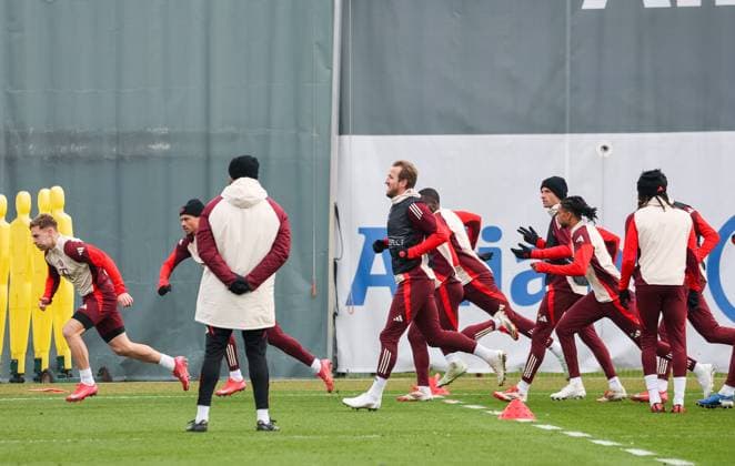 The players of FC Bayern Muenchen run in training, with Harry Kane FC Bayern Muenchen, 09 and Aleksandar Pavlovic FC Bayern Muenchen, 45 , with Michael Olise FC Bayern Muenchen, 17 and Thomas Mueller FC Bayern Muenchen, 25 , with Joshua Kimmich FC Bayern Muenchen, 06 and Leroy Sane FC Bayern Muenchen, 10 , GER, Final training, FC Bayern Muenchen, Football, UEFA Champions League, Play offs, 2024 2025 season, 11 02 2025, GER, Final training, FC Bayern Muenchen, Football, UEFA Champions League, Play offs, 2024 2025 season, 11 02 2025 Muenchen Copyright: xEibner-Pressefoto JennixMaulx EP_JML