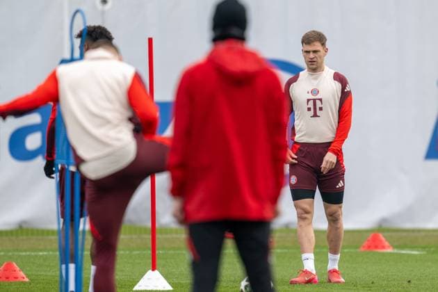 Joshua Kimmich 6 FC Bayern Muenchen , final training before the UEFA Champions League match against Celtic Glasgow, season 2024 2025 at Saebener Strasse 11 02 2025 DFB regulations prohibit any use of photographs as image sequences and or quasi video Muenchen Bayern Germany Copyright: xkolbert-press UlrichxGamelx