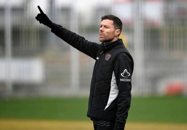 11 02 2025, xophax, Soccer , Bayer 04 Leverkusen Training, Training week before the top match against Bayer Munich, Coach Xabi Alonso DFL DFB REGULATIONS PROHIBIT ANY USE OF PHOTOGRAPHS as IMAGE SEQUENCES and or QUASI VIDEO Leverkusen