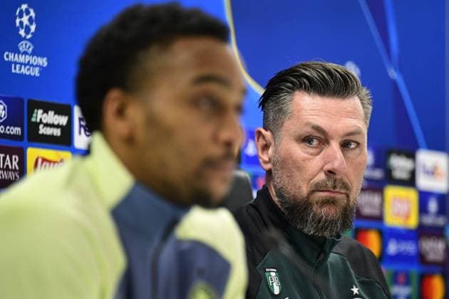 ROTTERDAM - Quinten Timber, Interim Feyenoord coach Pascal Bosschaart during the press conference, PK, Pressekonferenz ahead of the Champions League game against AC Milan at training complex 1908. ANP OLAF CRACK xVIxANPxSportx xxANPxIVx 519700854 originalFilename: 519700854.jpg