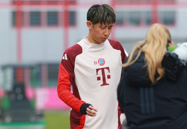 21 Hiroki Ito, Portraet, Portrait, Football Final training FC Bayern Munich before UEFA Champions League match against Celtic Glasgow 11 02 2025 Training ground, Säbenerstr PHOTO Mladen Lackovic LakoPress