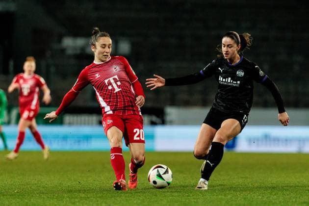 GOOGLE PIXEL Womens Bundesliga, SGS Essen 1 FC Köln 11 02 2025 duel Sylwia Matysik 1 FC Köln, 20 , Laureta Elmazi SGS Essen, 11 GOOGLE PIXEL Womens Bundesliga, SGS Essen 1 FC Köln, Essen, Stadion an der Hafenstrasse on 11 02 2025 DFB REGULATIONS PROHIBIT ANY USE OF PHOTOGRAPHS AS IMAGE SEQUENCES AND OR QUASI VIDEO Copyright: xBEAUTIFULxSPORTS Wunderlx