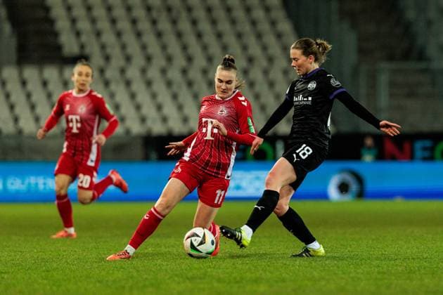 GOOGLE PIXEL Frauen Bundesliga, SGS Essen 1 FC Köln 11 02 2025 Zweikampf Alena Bienz 1 FC Köln, 11 , Lena Ostermeier SGS Essen, 18 GOOGLE PIXEL Frauen Bundesliga, SGS Essen 1 FC Köln, Essen, Stadion an der Hafenstrasse am 11 02 2025 DFB REGULATIONS PROHIBIT ANY USE OF PHOTOGRAPHS AS IMAGE SEQUENCES AND OR QUASI VIDEO Copyright: xBEAUTIFULxSPORTS Wunderlx