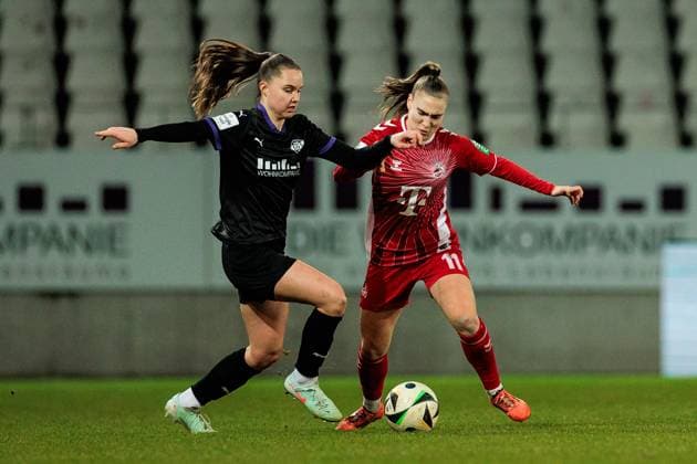 GOOGLE PIXEL Womens Bundesliga, SGS Essen 1 FC Köln 11 02 2025 duel Lilli Purtscheller SGS Essen, 7 , Alena Bienz 1 FC Köln, 11 GOOGLE PIXEL Womens Bundesliga, SGS Essen 1 FC Köln, Essen, Stadion an der Hafenstrasse on 11 02 2025 DFB REGULATIONS PROHIBIT ANY USE OF PHOTOGRAPHS AS IMAGE SEQUENCES AND OR QUASI VIDEO Copyright: xBEAUTIFULxSPORTS Wunderlx