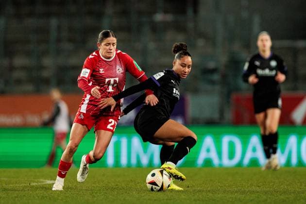 GOOGLE PIXEL Womens Bundesliga, SGS Essen 1 FC Köln 11 02 2025 duel Laura Feiersinger 1 FC Köln, 27 , Vanessa Fürst SGS Essen, 8 GOOGLE PIXEL Womens Bundesliga, SGS Essen 1 FC Köln, Essen, Stadion an der Hafenstrasse on 11 02 2025 DFB REGULATIONS PROHIBIT ANY USE OF PHOTOGRAPHS AS IMAGE SEQUENCES AND OR QUASI VIDEO Copyright: xBEAUTIFULxSPORTS Wunderlx