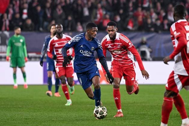 FOOTBALL : Brest vs PSG - Ligue des Champions - 11 02 2025 Ousmane DEMBELE ( 10 - PSG ) and Edimilson Fernandes Ribeiro ( 6 - Brest ) during the UEFA Champions League match between Stade Brestois 29 and Paris Saint Germain at Stade de Roudourou on February 11, 2025 in Guingamp, France. ( Photo by Dante Badano PsnewZ ) - GuingampFrance  Copyright: xDantexBadanox