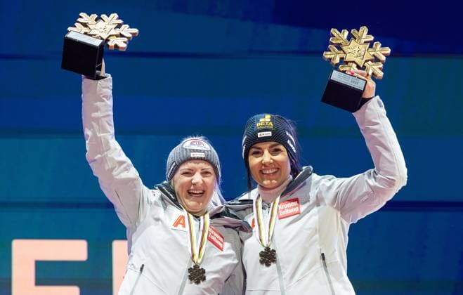 ALPINE SKIING - FIS Ski WC Saalbach 2025 SAALBACH,AUSTRIA,11.FEB.25 - ALPINE SKIING - FIS Alpine World Ski Championships Saalbach 2025, team combined, ladies, medal plaza, award ceremony. Image shows Katharina Truppe and Stephanie Venier (AUT). Keywords: medals and trophies.  GEPAxpictures xHaraldxSteiner