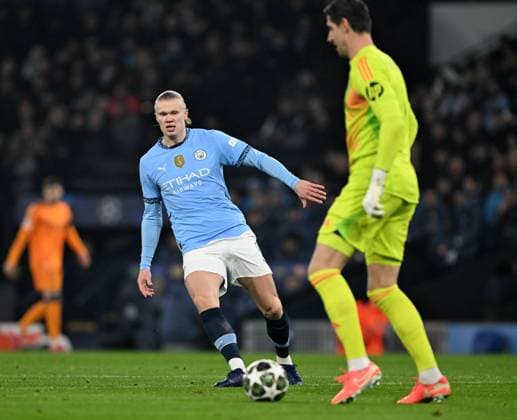 Manchester, England, 11th February 2025. Manchester City™s Erling Haaland during the UEFA Champions League match at the Etihad Stadium, Manchester. Picture credit should read: Cody Froggatt Sportimage EDITORIAL USE ONLY. No use with unauthorised audio, video, data, fixture lists, club league logos or live services. Online in-match use limited to 120 images, no video emulation. No use in betting, games or single club league player publications. SPI_CF_035_Man_City_Real_Madrid SPI-3675-0053