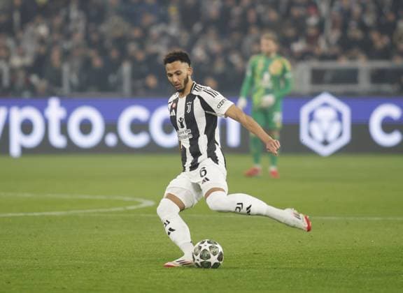Lloyd Kelly of Juventus FC during the ÂßUefa Champions League first leg play offâ??s, football match between Juventus FC and PSV Eindhoven. On 11 February 2025 at Allianz Stadium, Turin, Italy. Photo Nderim Kaceli.  Copyright: xNderimxKaceli IPAxSportx xipa-agency.netx xx IPA_53943426 IPA_Agency_IPA53943426