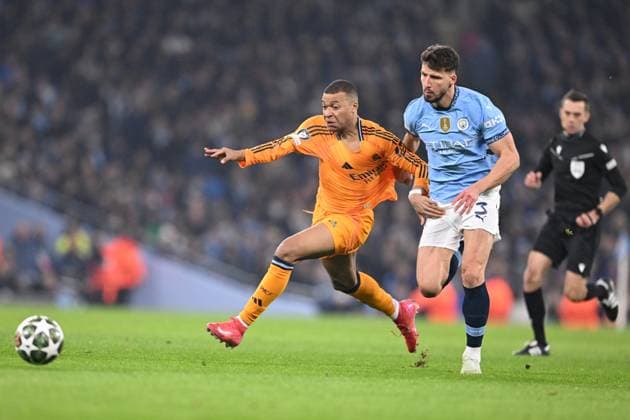 Kylian MbappÃ of Real Madrid and Ruben Dias of Manchester City during the UEFA Champions League 2024 25 football match between Real Madrid and Manchester City at the Etihad Stadium in Manchester (Richard Callis SPP) Copyright: xRichardxCallis SPPx spp-en-RiCa-spp_riCa_1102251463