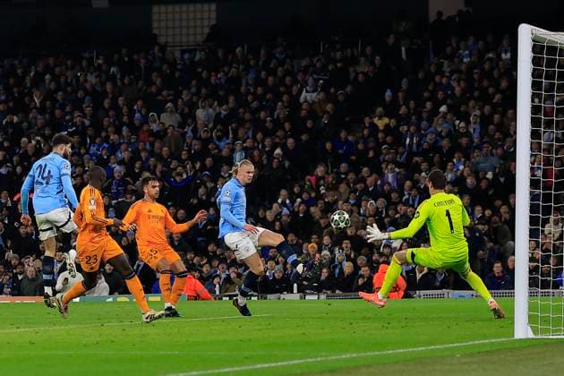 Manchester City v Real Madrid Champions League 11 02 2025. Erling Haaland (9) of Manchester City scores to make it 1-0 during the Champions League match between Manchester City and Real Madrid at the Etihad Stadium, Manchester, England on 11 February 2025. Manchester Etihad Stadium Manchester England Editorial use only , Copyright: xConorxMolloyx PSI-21439-0019