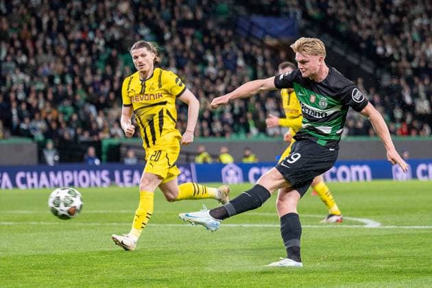11 02 2025, Football UEFA Champions League, Season 2024 2025, Play Offs, First leg, Sporting CP Borussia Dortmuna at Estadio Jose Alvalade in Lisbon Lisbons Conrad Harder shoots on goal Photo Kirchner Media Thomas Haesler Copyright: xKirchner-Media ThomasxHaeslerx