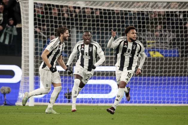 TURINE - Weston McKennie of Juventus FC celebrates the 1-0 during the UEFA Champions league playoff match between Juventus FC and PSV Eindhoven at Allianz Stadium on Feb. 11, 2025 in Turin, Italy. ANP JEROEN PUTMANS UEFA Champions League 2024 25 League Knockout Play-off First Leg 2024 25 xVIxANPxSportx xxANPxIVx 519726107 originalFilename: 519726107.jpg