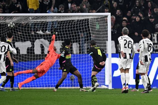 Db Torino 11 02 2025 - Champions League Juventus-PSV Eindhoven foto Daniele Buffa Image nella foto: gol Weston Mckennie 
