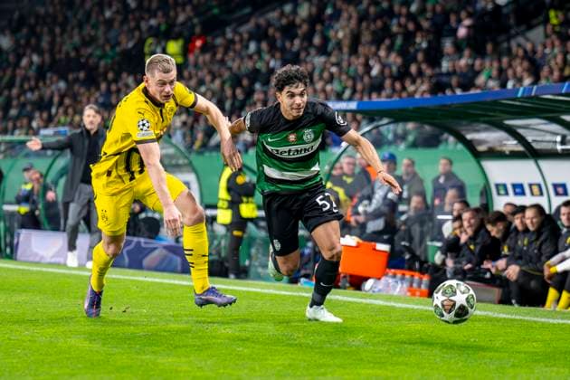11 02 2025, Football UEFA Champions League, Season 2024 2025, Play Offs, First leg, Sporting CP Lisbon Borussia Dortmuna at Estadio Jose Alvalade in Lisbon Dortmunds Julian Ryerson l and Lisbons Joao Simoes fight for the ball Photo Kirchner Media Thomas Haesler IMPORTANT NOTE In accordance with UEFA regulations, it is prohibited to use or have used photographs taken in the stadium and or of the match in the form of sequential images and or video-like photo series Copyright: xKirchner-Media ThomasxHaeslerx