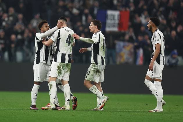 Weston Mckennie (Juventus Fc) celebrates after scoring his team s first goal with team mates, UEFA Champions League 2024 25 League Knockout Play-off First Leg, Juventus Turin v PSV, Allianz Stadium, February 11, 2025, Turin, Italy.