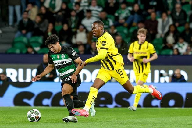 Joao Simoes midfielder of Sporting CP battle for the ball with Jamie Gittens forward of Borussia Dortmund during the UEFA Champions League 2024 25 League knockout phase play-offs first leg football match between Sporting CP and Borussia Dortmund at the Jose Alvalade stadium in Lisbon on February 11, 2025. UEFA Champions League - Sporting CP vs Borussia Dortmund (Valter Gouveia SPP) Copyright: xValterxGouveia SPPx spp-en-VaGo-VG_L0500