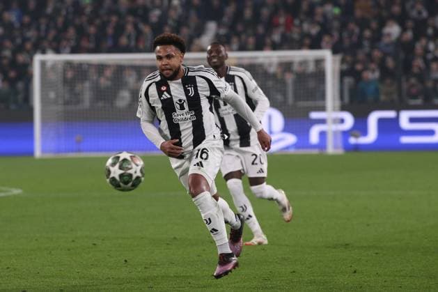 Weston McKennie (Juventus FC) in action during Juventus FC vs PSV Eindhoven, UEFA Champions League football match in Turin, Italy, February 11 2025  Copyright: xClaudioxBenedetto IPAxSportx xipa-agency.netx xx IPA_53945394 IPA_Agency_IPA53945394