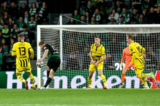Conrad Harder forward of Sporting CP during the UEFA Champions League 2024 25 League knockout phase play-offs first leg football match between Sporting CP and Borussia Dortmund at the Jose Alvalade stadium in Lisbon on February 11, 2025. UEFA Champions League - Sporting CP vs Borussia Dortmund (Valter Gouveia SPP) Copyright: xValterxGouveia SPPx spp-en-VaGo-VG_L0541