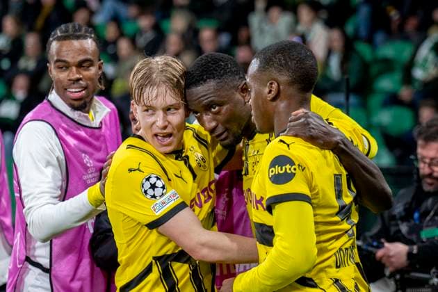 11 02 2025, Football UEFA Champions League, Season 2024 2025, Play Offs, First leg, Sporting CP Lisbon Borussia Dortmuna at Estadio Jose Alvalade in Lisbon Dortmunds Carney Chukwuemeka l r , Dortmunds Daniel Svensson, Dortmunds Serhou Guirassy and Dortmunds Jamie Gittens celebrate after scoring the 0 1 goal Photo Kirchner Media Thomas Haesler IMPORTANT NOTE In accordance with UEFA regulations, it is prohibited to use or have used photographs taken in the stadium and or of the match in the form of sequential images and or video-like photo series Copyright: xKirchner-Media ThomasxHaeslerx