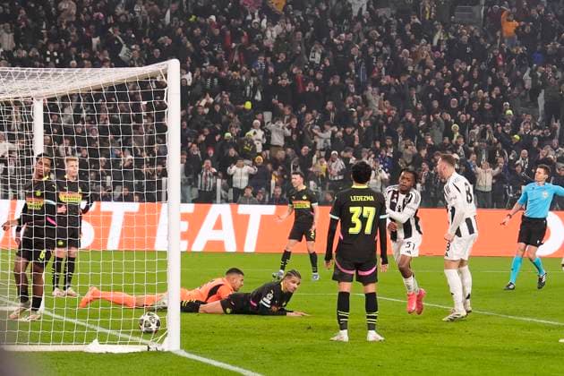 Juventus& x2019; Samuel Mbangula celebrates after scoring the 2-1 goal for his team during the Uefa Champions League soccer match between Juventus Fc and PSV Eindhoven at the Juventus stadium in Turin, Playoff - north west Italy - February 11, 2025. - Soccer .  Copyright: xFabioxFerrari LaPressex
