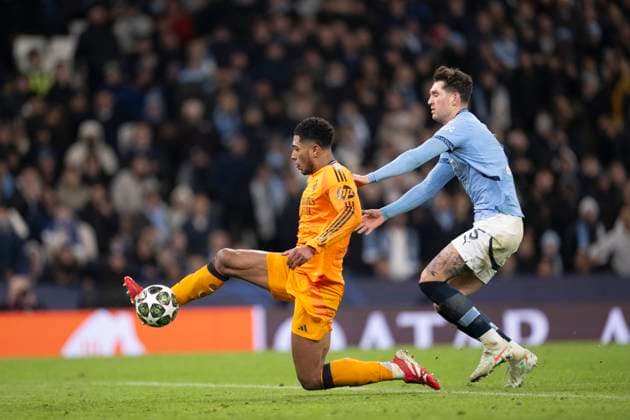 Jude Bellingham of Real Madrid scores winning goal (2-3) during the UEFA Champions League 2024 25 football match between Real Madrid and Manchester City at the Etihad Stadium in Manchester (Richard Callis SPP) Copyright: xRichardxCallis SPPx spp-en-RiCa-spp_riCa_1102251567