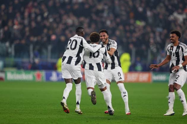 TURYN 11.02.2025 LIGA MISTRZOW UEFA 1 16 FINAÅU --- UEFA CHAMPIONS LEAGUE ROUND OF 16 --- UEFA CHAMPIONS LEAGUE 1 8 FINALE --- UEFA CHAMPIONS LEAGUE ACHTELFINALE JUVENTUS VS PSV EINDHOVEN NZ. WESTON MCKENNIE FOT. STANISLAW KLEPKA ARENA AKCJI NEWSPIX.PL --- newspix.pl POLAND OUT! 