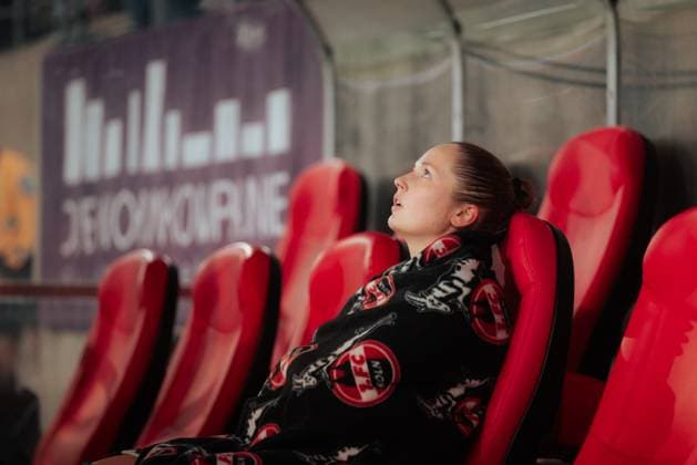 11 02 25, Women, Soccer, 1 BL, Season 2024 2025, SGS Essen 1 FC Köln, Matchday 13 Aurora Mikalsen 23 of 1 FC Köln sits disappointed on the bench after draw Essen Stadion an der Hafenstrasse NRW Germany