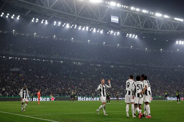 Turin, Italy, 11th February 2025. Juventus players celebrate after Samuel Mbangula Tshifunda of Juventus scored to give the side a 2-1 lead during the UEFA Champions League match at Allianz Stadium, Turin. Picture credit should read: Jonathan Moscrop Sportimage EDITORIAL USE ONLY. No use with unauthorised audio, video, data, fixture lists, club league logos or live services. Online in-match use limited to 120 images, no video emulation. No use in betting, games or single club league player publications. SPI_080_JM_JUVE_PSV_UCL SPI-3661-0077