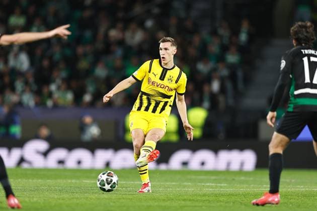 Nico Schlotterbeck (Dortmund), FEBRUARY 11, 2025 - Football Soccer : UEFA Champions League knockout phase play-offs 1st leg match between Sporting Clube de Portugal - Borussia Dortmund at the Estadio Jose Alvalade in Lisbon, Portugal. Noxthirdxpartyxsales  (281435793)