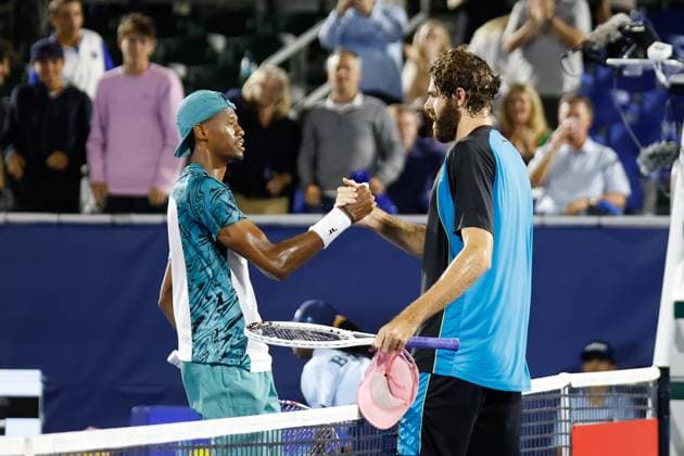 DELRAY BEACH, FL - FEBRUARY 11: Reilly Opelka and Christopher Eubanks shake hands after their R32 match played at the Delray Beach Open on Tuesday February 11, 2025, at the Delray Beach Stadium & Tennis Center in Delray Beach, Florida.(Photo by Chris Arjoon Icon Sportswire) TENNIS: FEB 11 Delray Beach Open EDITORIAL USE ONLY Icon250211001136
