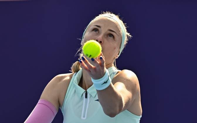 QATAR TOTALENERGIES OPEN - DAY FOUR Elena Rybakina of Kazakistan competes in her round of 16 match againstRebecca Sramkova of Slovakia during the WTA, Tennis Damen Qatar TotalEnergies Open 2025 tennis tournament at the Khalifa International Tennis Complex in Doha, Qatar, on February 12, 2025. Copyright: xNOUSHADx
