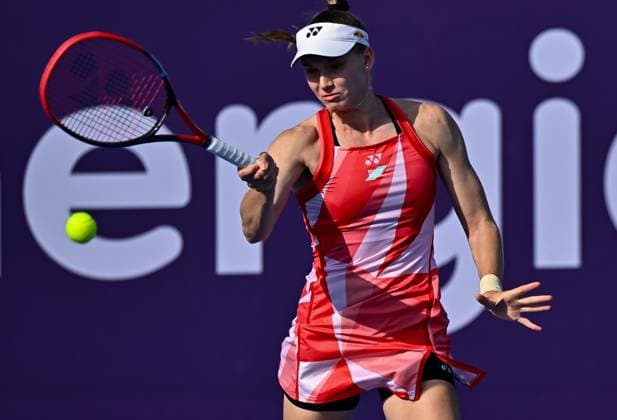 QATAR TOTALENERGIES OPEN - DAY FOUR Elena Rybakina of Kazakistan competes in her round of 16 match againstRebecca Sramkova of Slovakia during the WTA, Tennis Damen Qatar TotalEnergies Open 2025 tennis tournament at the Khalifa International Tennis Complex in Doha, Qatar, on February 12, 2025. Copyright: xNOUSHADx