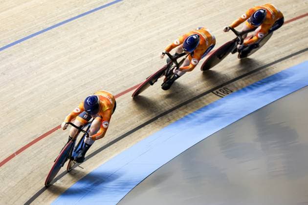 HEUSDEN-ZOLDER - Track cyclists Kimberly Kalee, Hetty van de Wouw and Steffie van der Peet in action on qualifying for the scratch during the first day of the European Track cycling, Rad, Radsport, Bahnrad, Bahn championships in Belgium. ANP BAS CZERWINSKI xVIxANPxSportx xxANPxIVx 519783947 originalFilename: 519783947.jpg