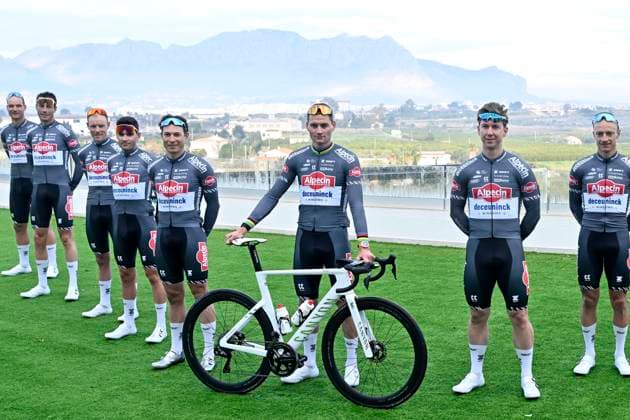 Alpecin-Deceuninck Media Day 2025 DENIA, SPAIN - FEBRUARY 12 : Van Der Poel Mathieu (NED) of Alpecin-Deceuninck and team mates pictured during the media day of cycling team Alpecin-Deceuninck on February 12, 2025 in Denia, Spain, 12 02 2025 Denia Spain  Copyright: xJanxDexMeuleneirx