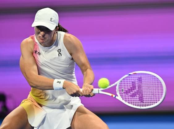 QATAR TOTALENERGIES OPEN - DAY FOUR Iga Swiatek of Poland competes in her round of 16 match Linda Noskova of Czech Republic during the WTA, Tennis Damen Qatar TotalEnergies Open 2025 tennis tournament at the Khalifa International Tennis Complex in Doha, Qatar, on February 12, 2025. Copyright: xNOUSHADx